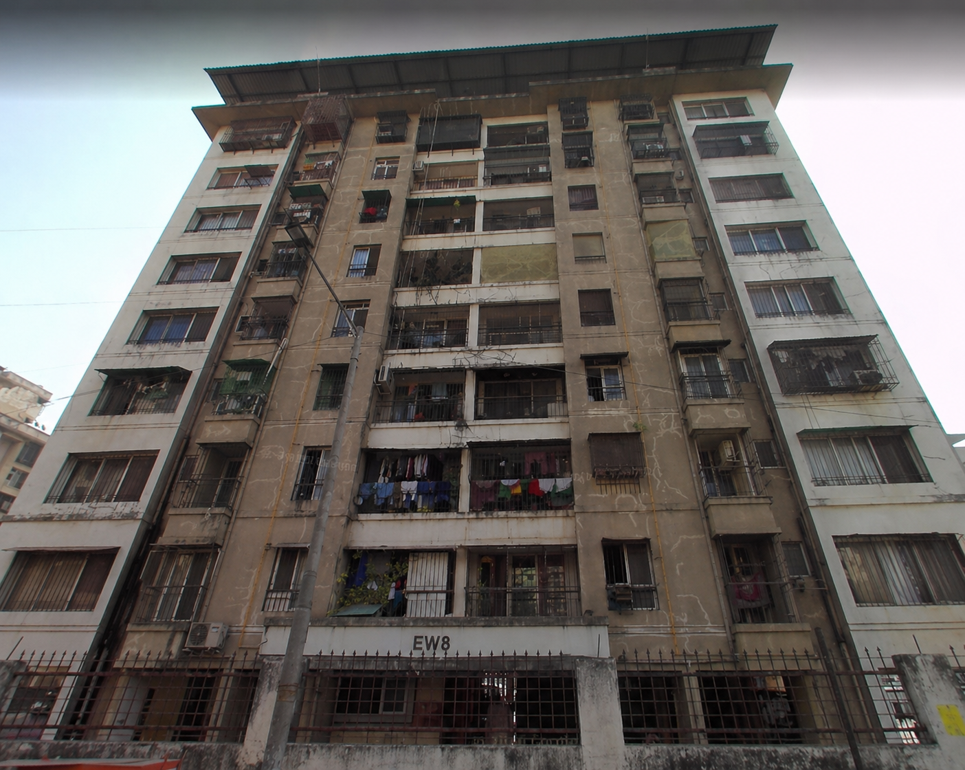2 BHK Semi Furnished Flat for Sale in Evershine Woods, Mira Road East